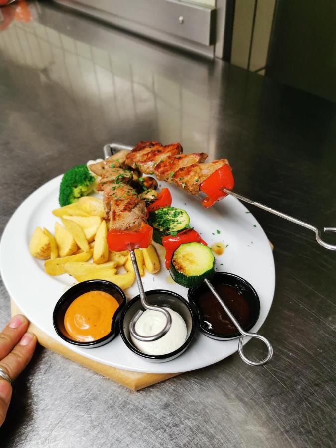Hotel Restaurant Loewen Sirnach ภายนอก รูปภาพ