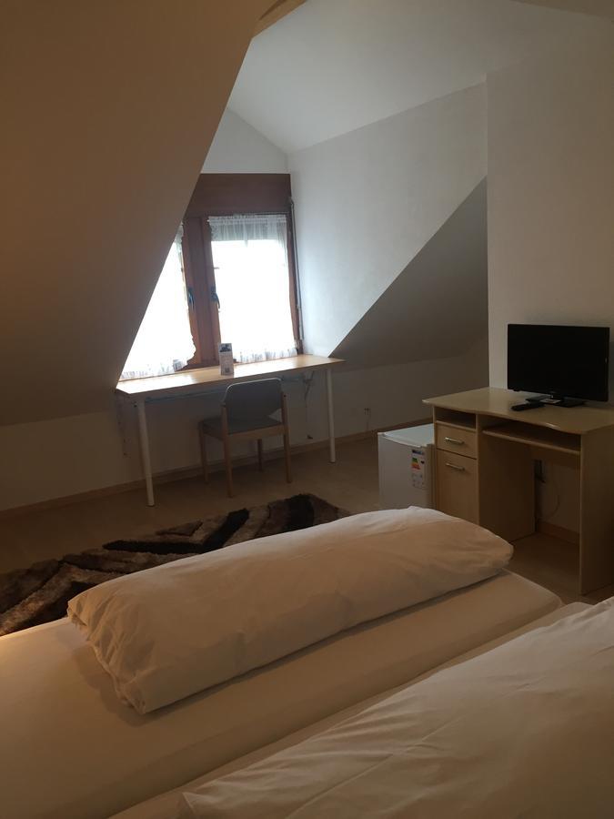 Hotel Restaurant Loewen Sirnach ภายนอก รูปภาพ